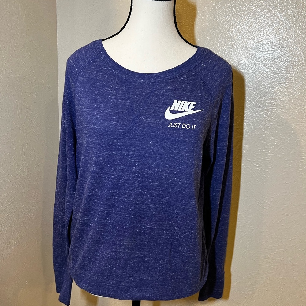 Nike sweater! Like new
